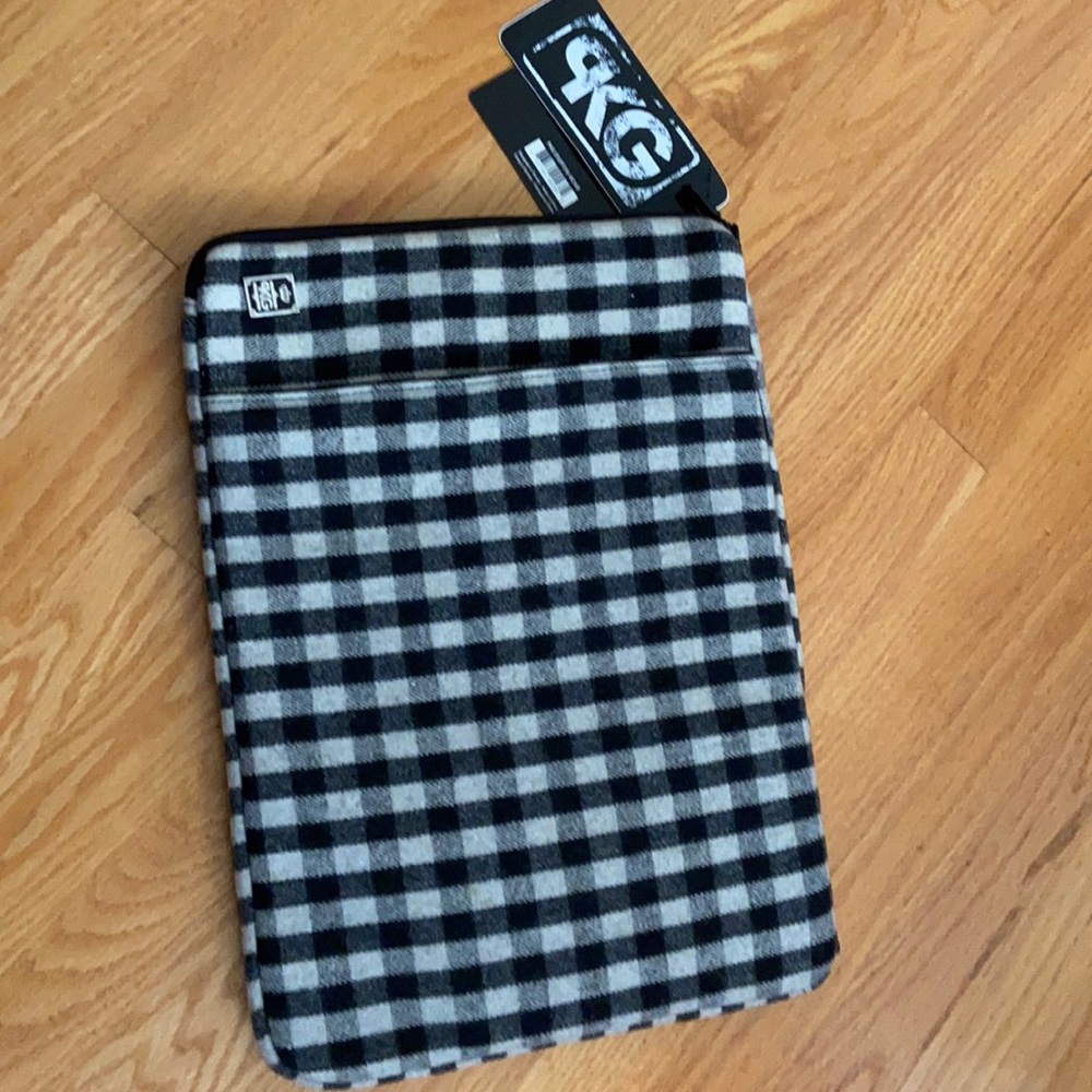 PKG 16 inch Laptop Case